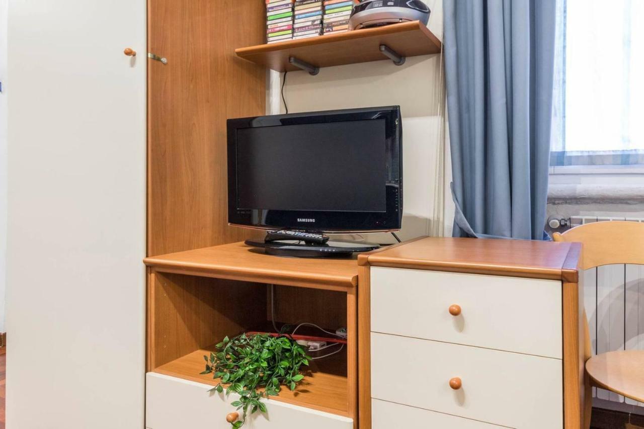 Altido Colorful Studio For 2 Close To Sforzesco Castle Milan Luaran gambar
